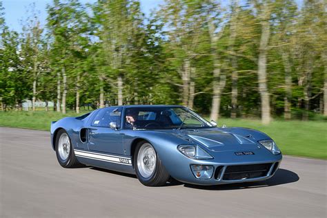 ford gt 40 price